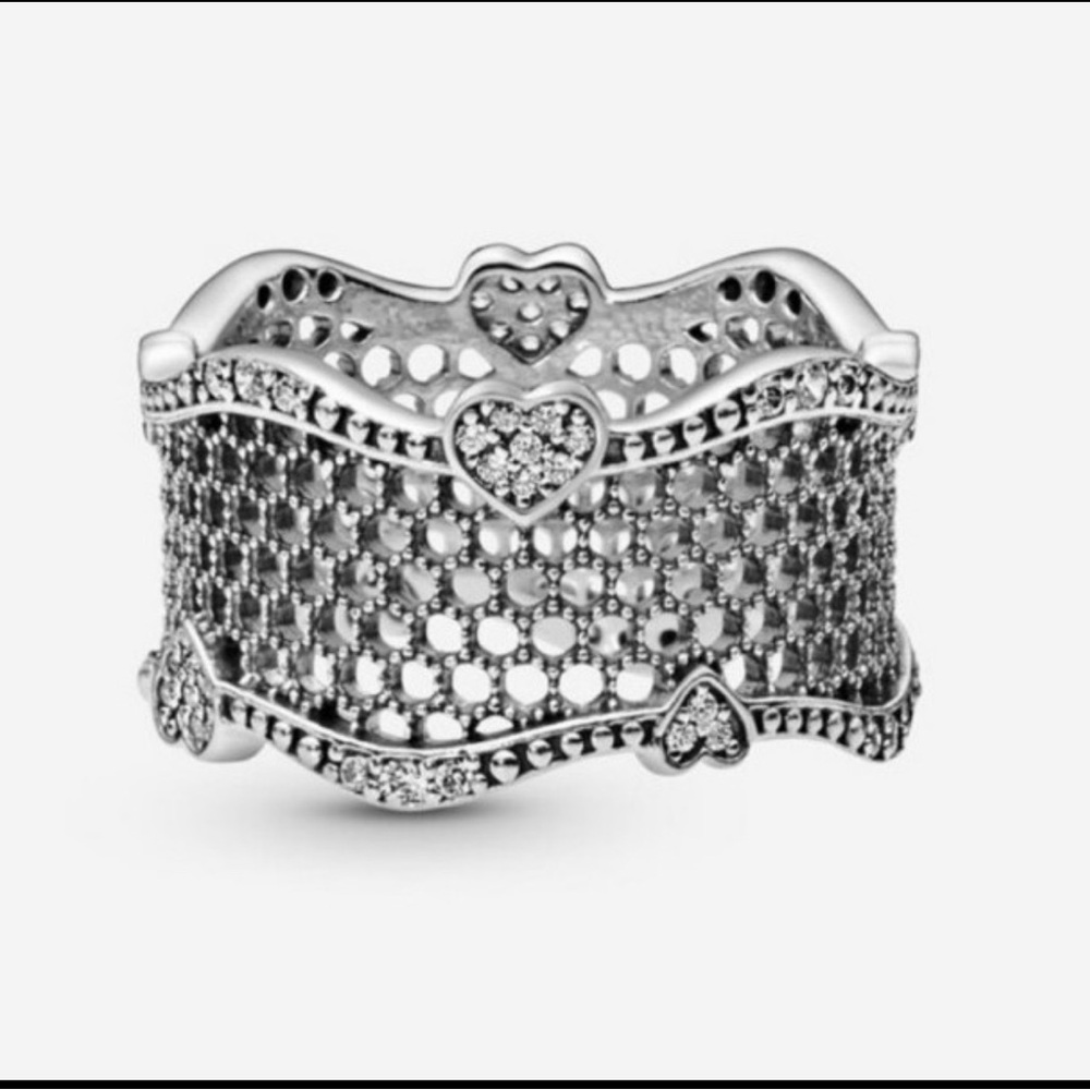 Pandora ring